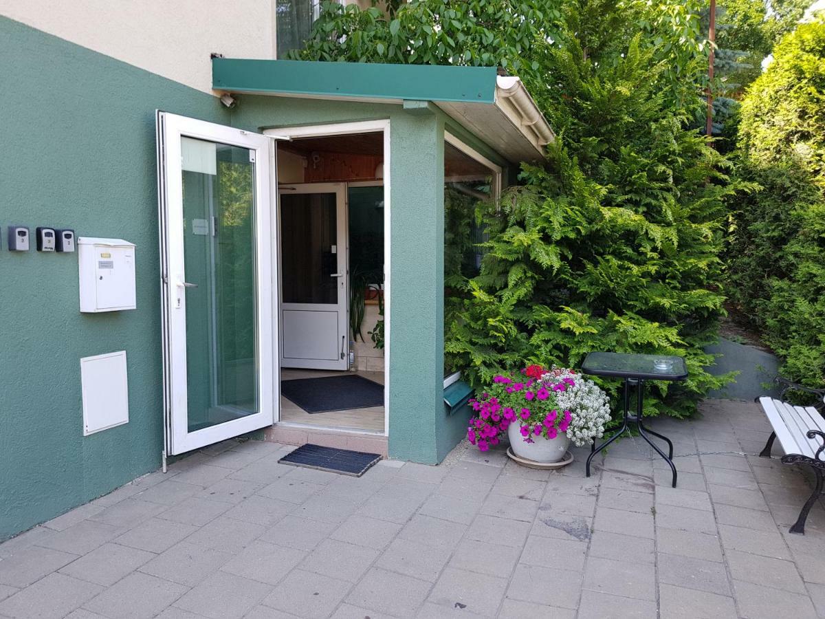 Cozy Garden Free Parking Daire VNO Dış mekan fotoğraf